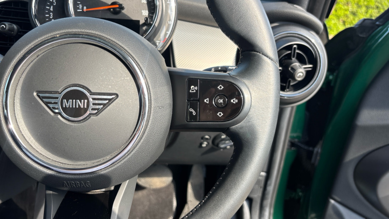 MINI Hatchback 1.5 Cooper Exclusive 5dr Auto Petrol Hatchback